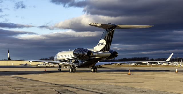 N728HG - Business jet