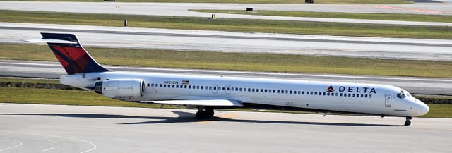 N925DN - Douglas