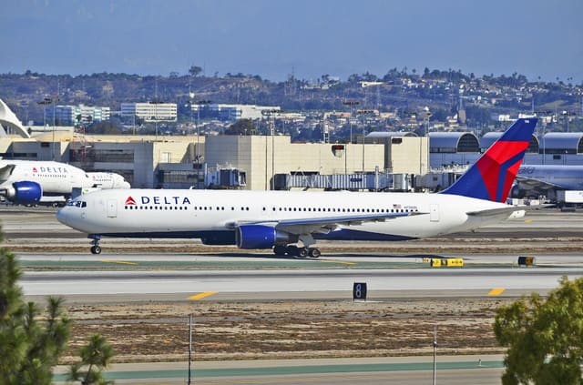 N136DL - Boeing