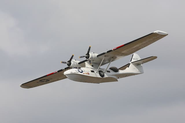  - Twin-engine aircraft