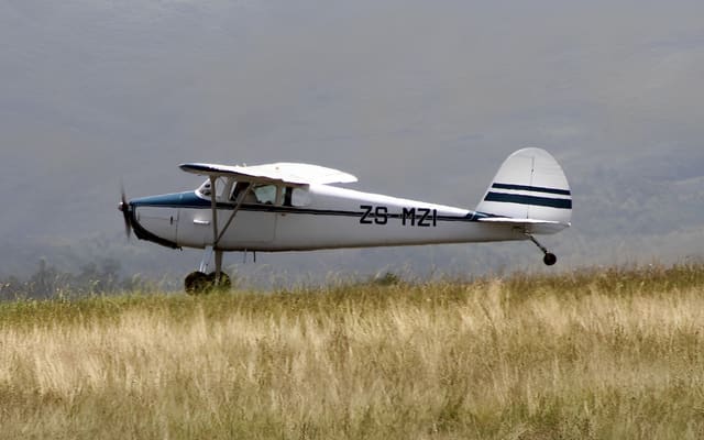 ZS-MZI - Single-engine aircraft