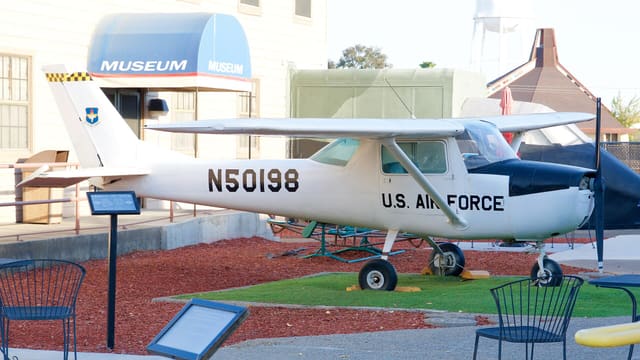 N50198 - Single-engine aircraft