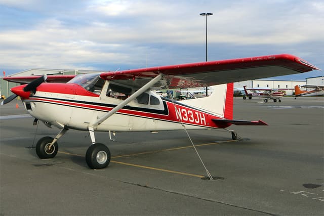 N33JH - Cessna