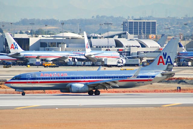N977AN - Twin-engine aircraft