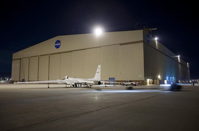N806NA - Lockheed