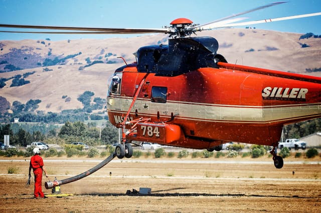 N45917 - Helicopter