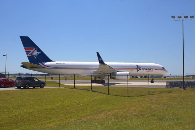 N192AN - Twin-engine aircraft
