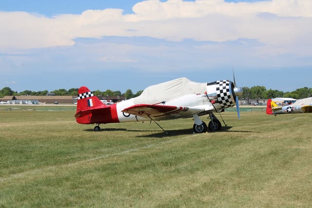 N7572 - Warbird