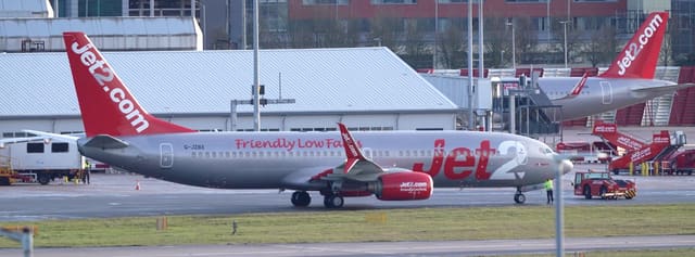 G-JZBX - Twin-engine aircraft