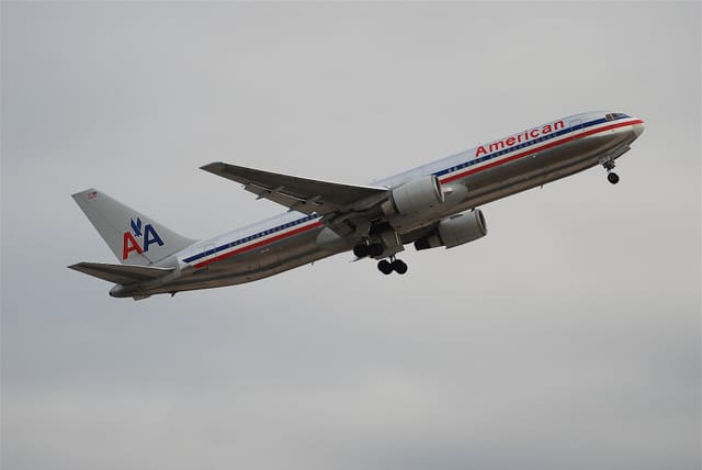 N390AA - Boeing