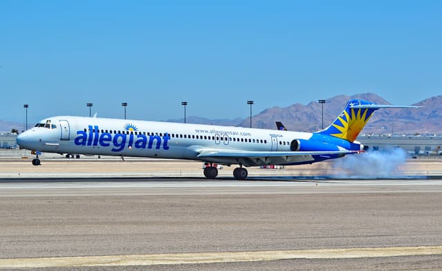 N862GA - Douglas