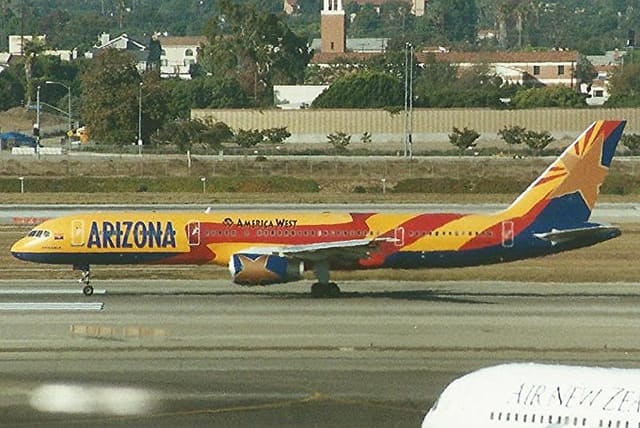 N901AW - Twin-engine aircraft