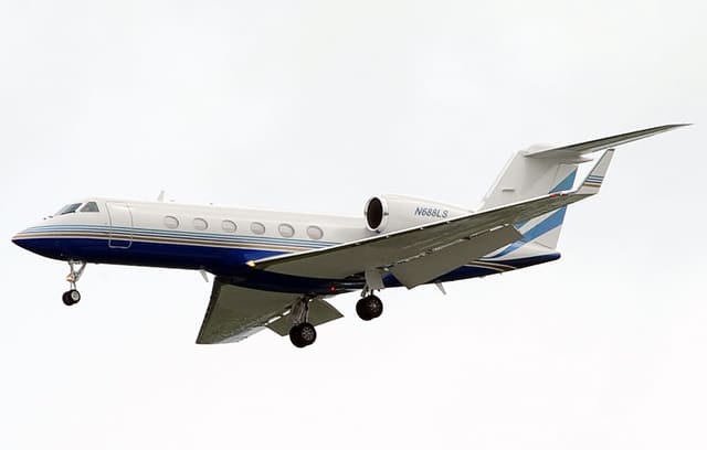 N688LS - Business jet